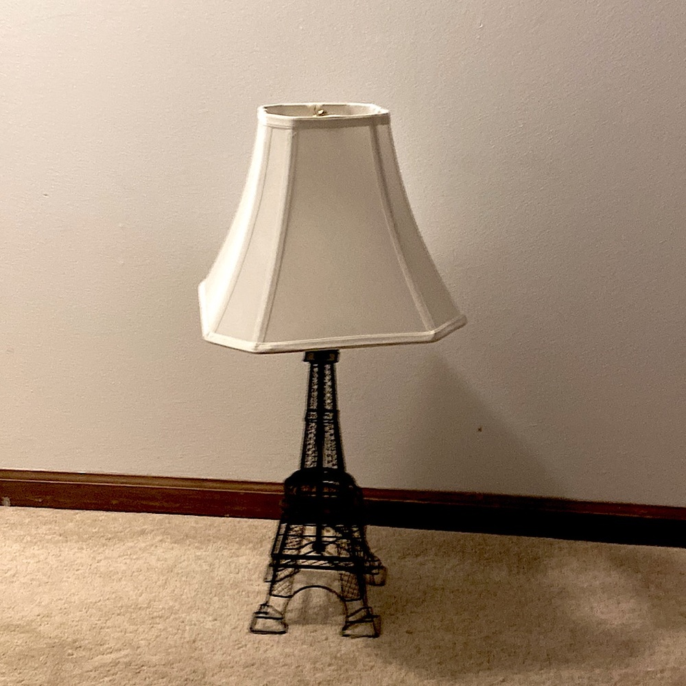 Eiffel Tower lamp